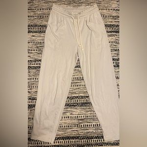 Beige ankle length casual pants